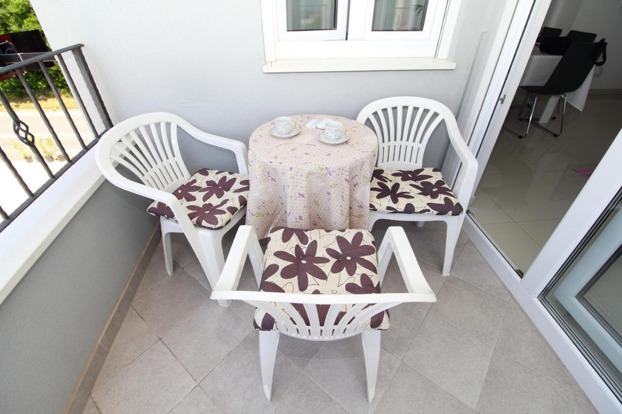 Apartments Pivac Makarska Eksteriør billede