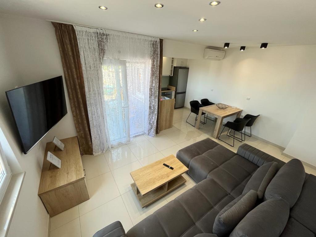 Apartments Pivac Makarska Eksteriør billede