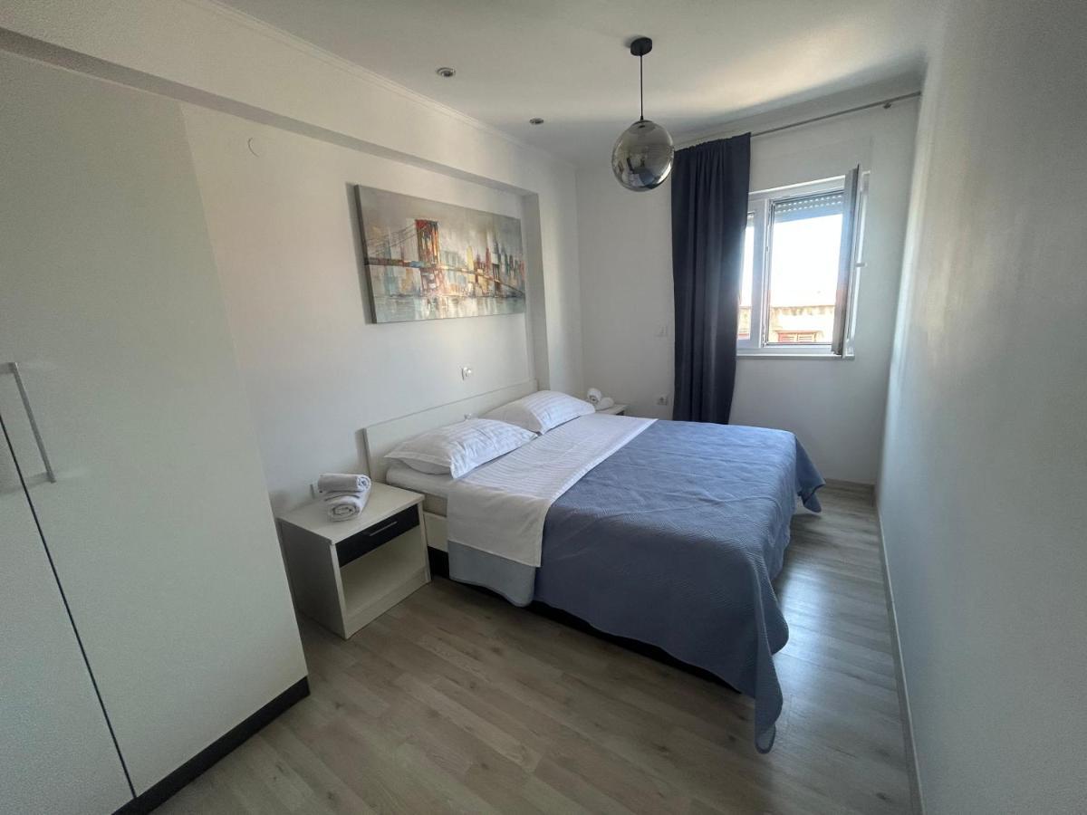 Apartments Pivac Makarska Eksteriør billede