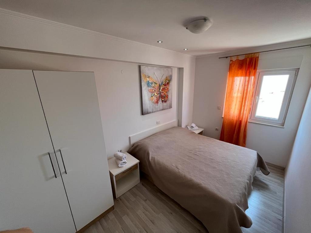 Apartments Pivac Makarska Eksteriør billede