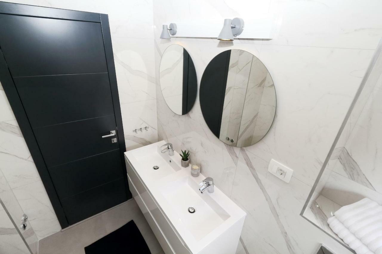 Apartments Pivac Makarska Eksteriør billede