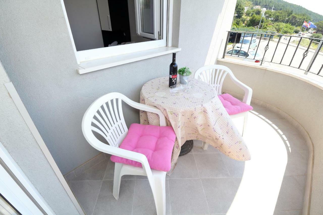 Apartments Pivac Makarska Eksteriør billede